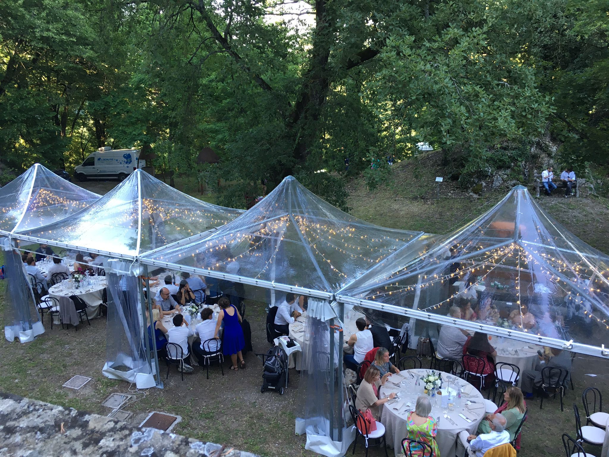 noleggio gazebo trasparenti con luminarie
