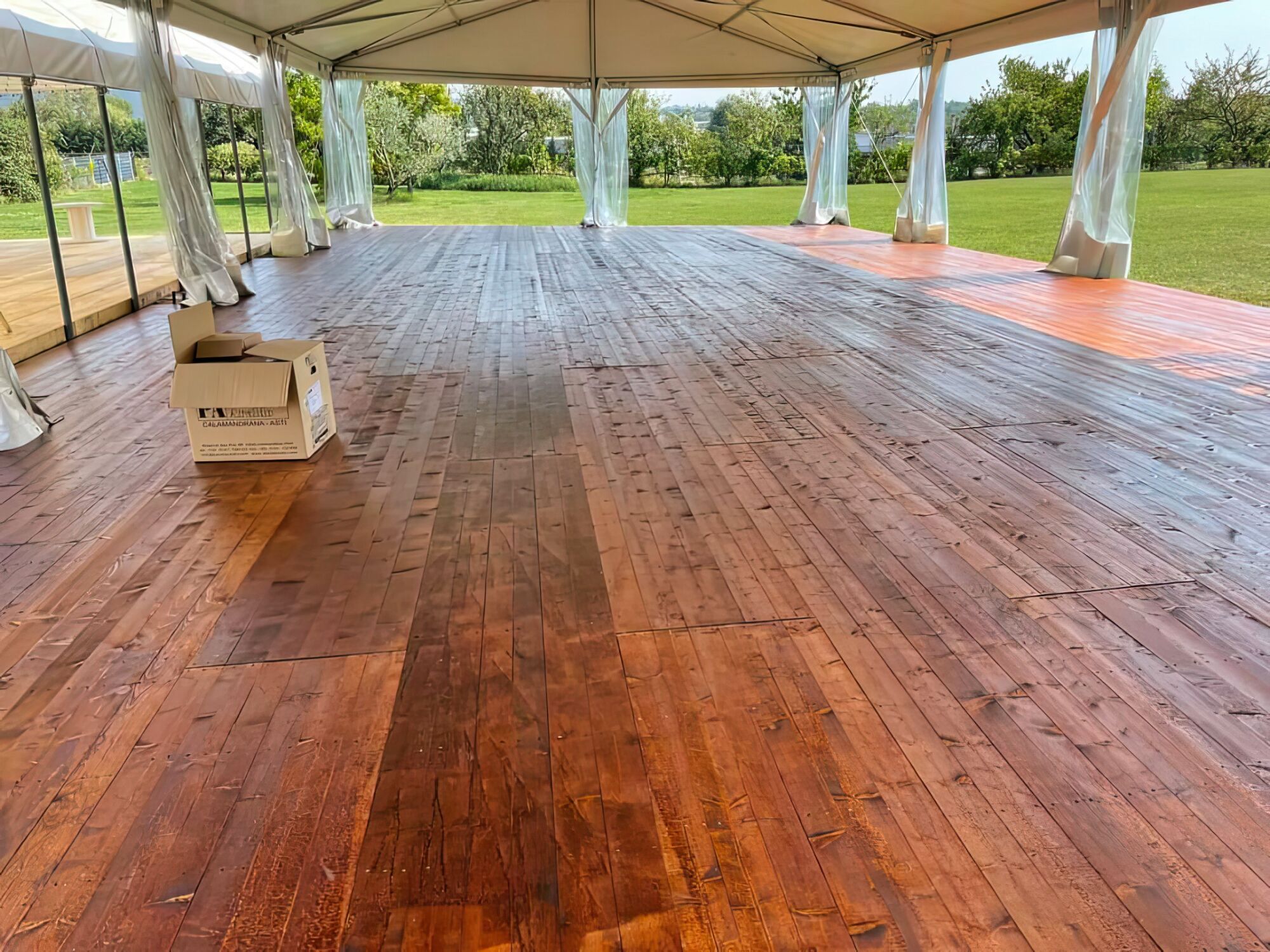 Esempio di capannone modulare per eventi